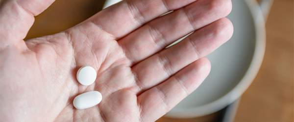 Je bezpečné kombinovať aspirín a ibuprofen?