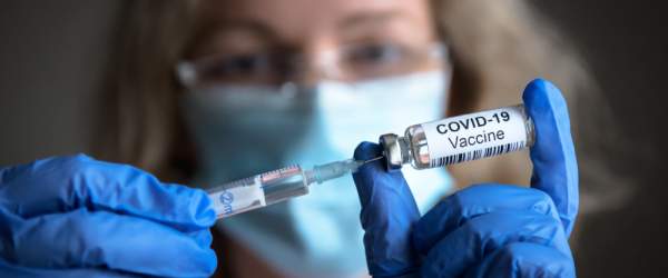 Všetko, čo je dobré vedieť o vakcínach proti COVID-19